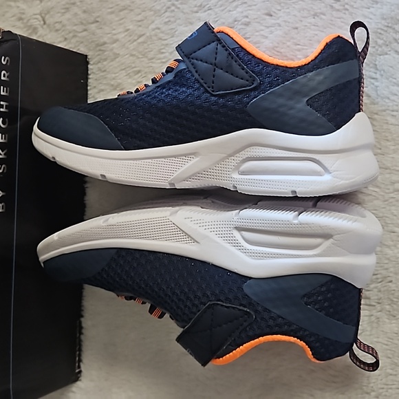 Skechers Microspec Max Sneaker - Picture 7 of 9